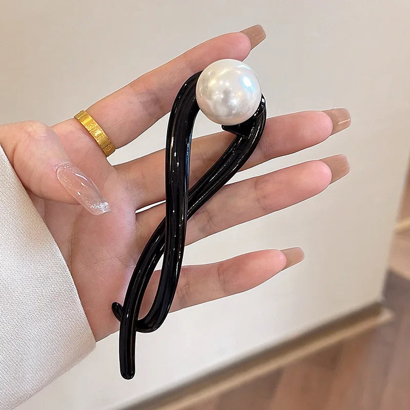 Pearl Twist Hair Clip