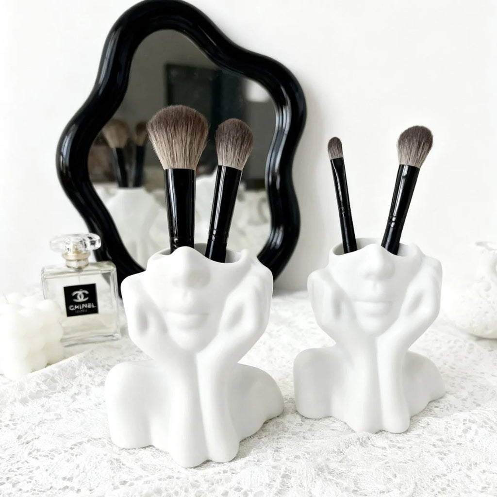 Face Design Makeup Brush Holder