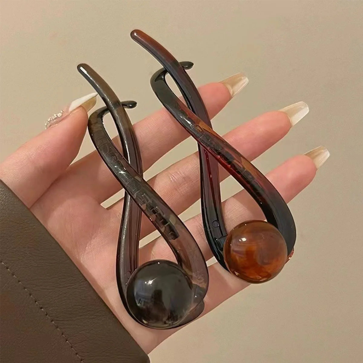 Pearl Twist Hair Clip