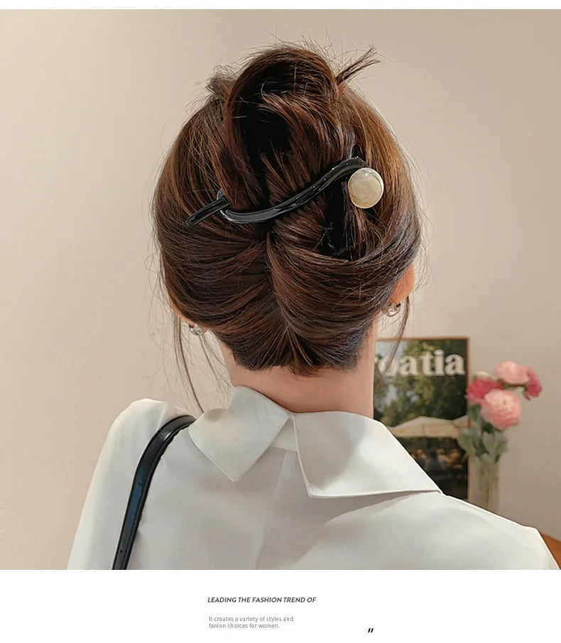 Pearl Twist Hair Clip