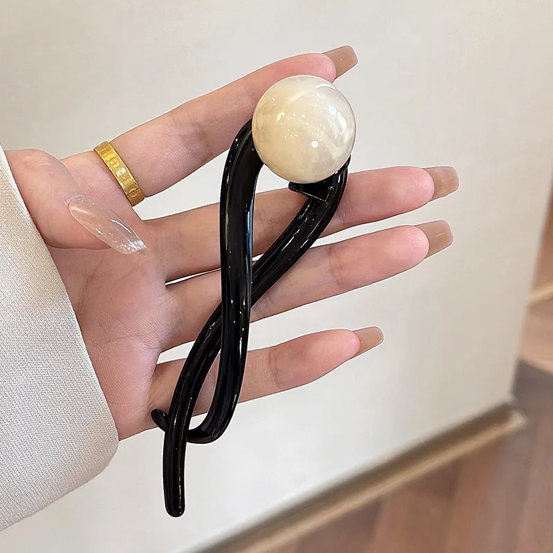 Pearl Twist Hair Clip