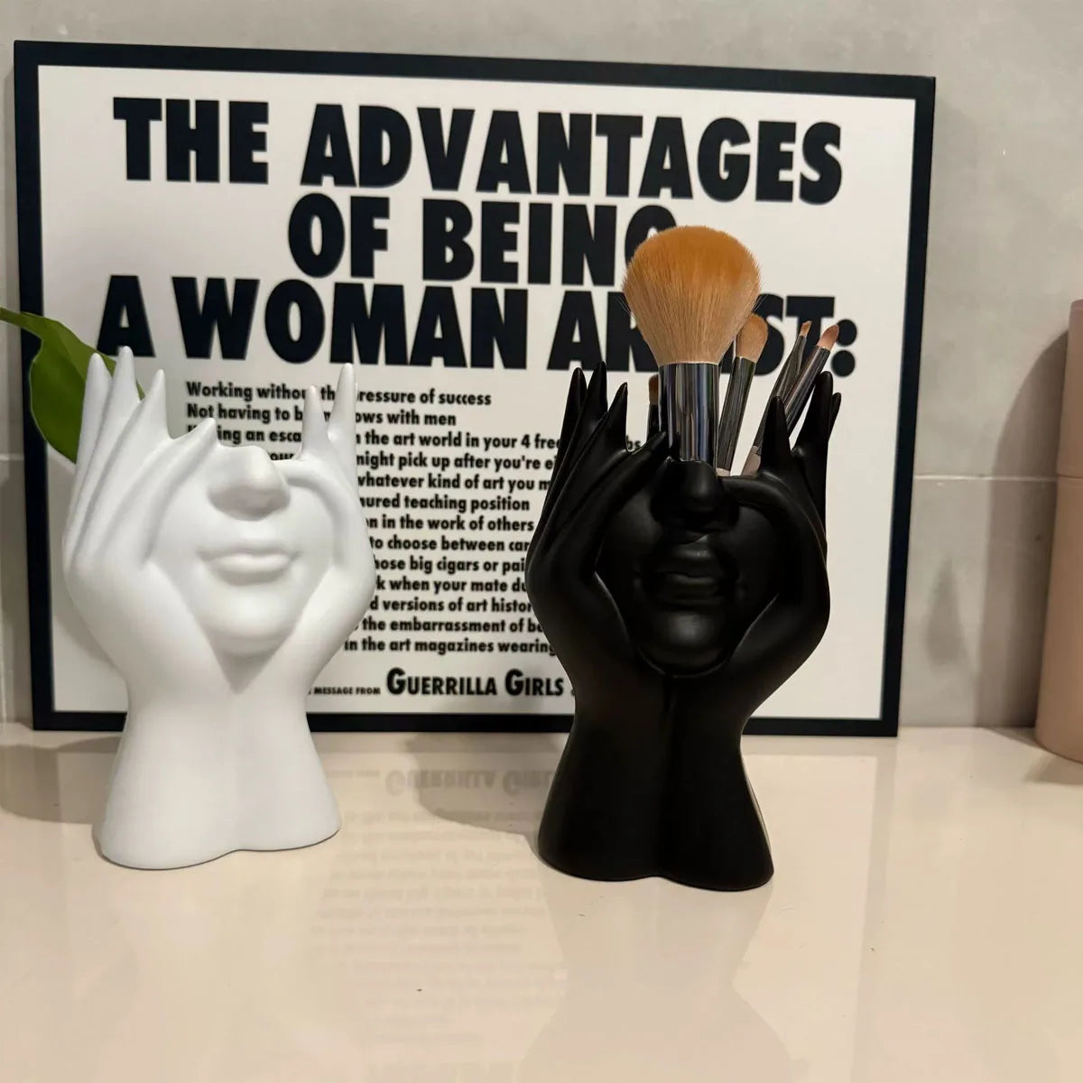 Face Design Makeup Brush Holder