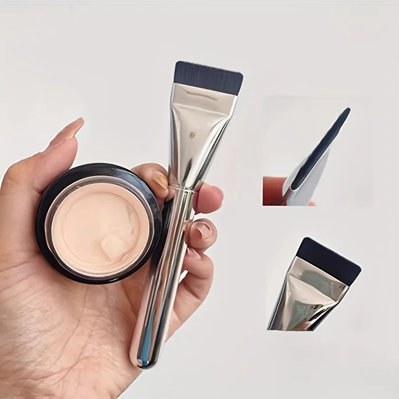 Oval Foundation Brush