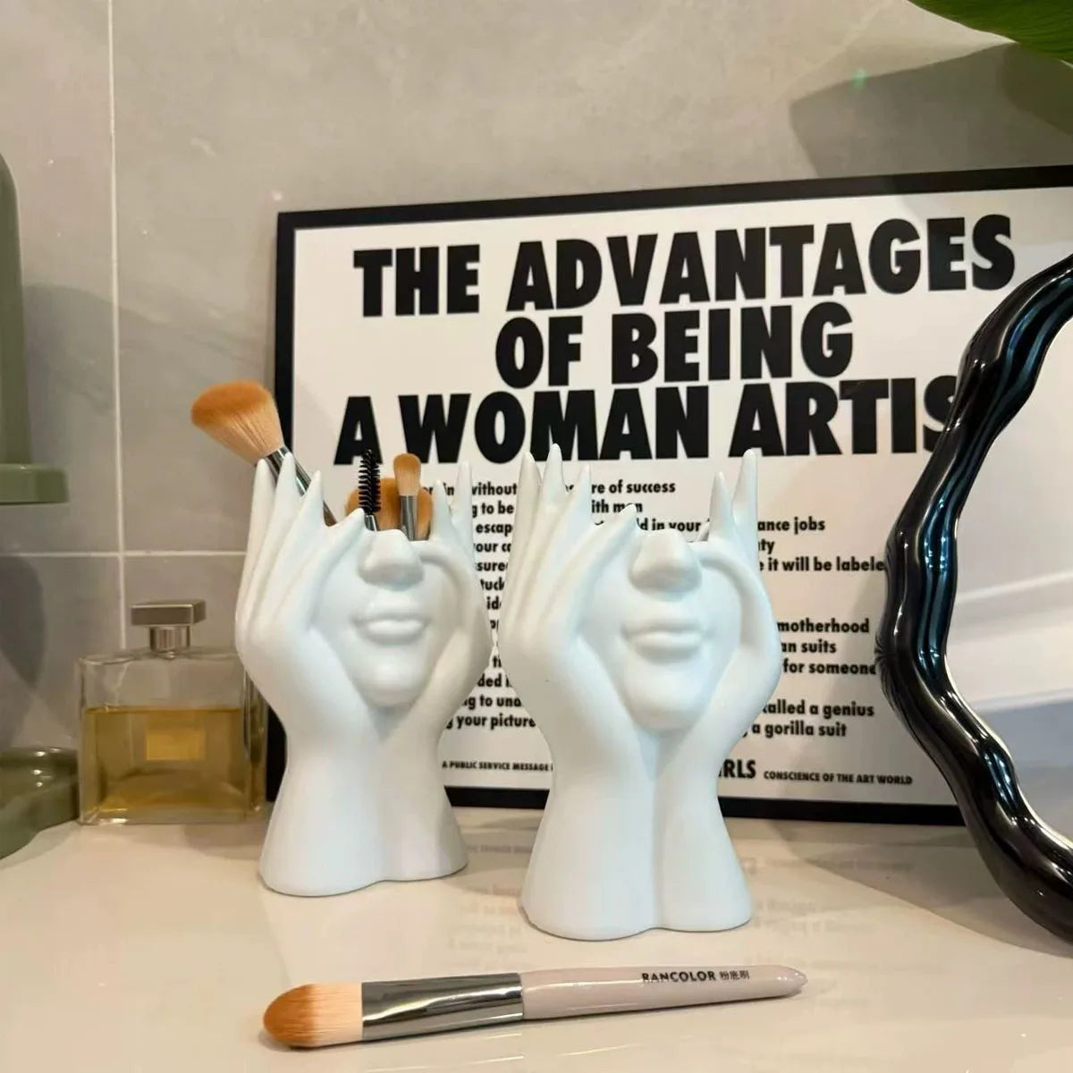 Face Design Makeup Brush Holder
